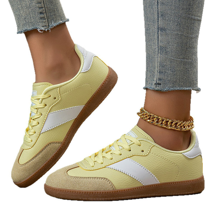 Damen nan retro-inspirierte Sneaker mit niedrigem Schnitt, Gumsohle und Velours-Zehenkappe Echo Archiv