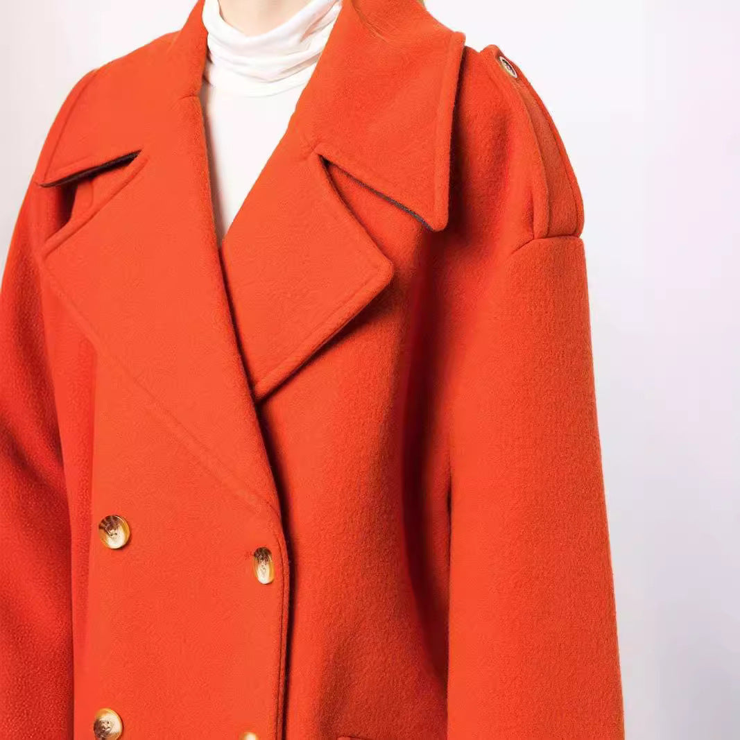 Damen Oversize Zweireihiger Kurzmantel aus Wollmix mit überbreiten Ärmeln und goldenen Zierknöpfen Echoarchiv
