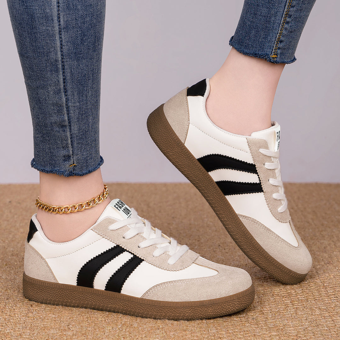 Herren nan retro Sneaker mit Velours- und Textilobermaterial, klassischer Drei-Streifen-Optik und profilierter Gumminsohle Echo Archiv
