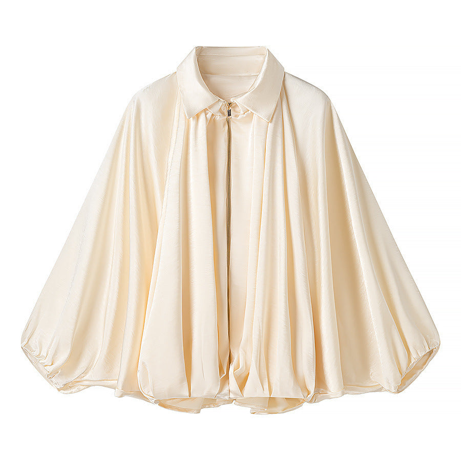 Damen Seidig-fließende Cape-Bluse mit Reißverschluss, Ballonärmeln und Hemdkragen Echo Archiv