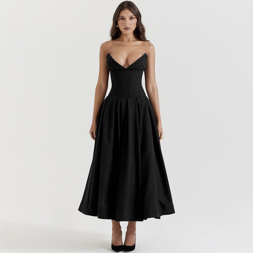 Damen Abendkleid mit elegantem Herz-Ausschnitt und voluminösem Rock Echo Archiv