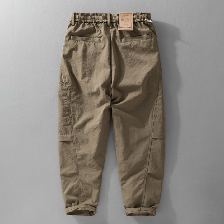Herren Utility-Cargohose mit Kordelzugbund und seitlichen Pattentaschen Echoarchiv