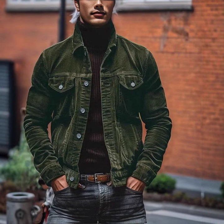 Herren Cordjacke im klassischen Design mit praktischen Brusttaschen und Knopfdetails Echoarchiv