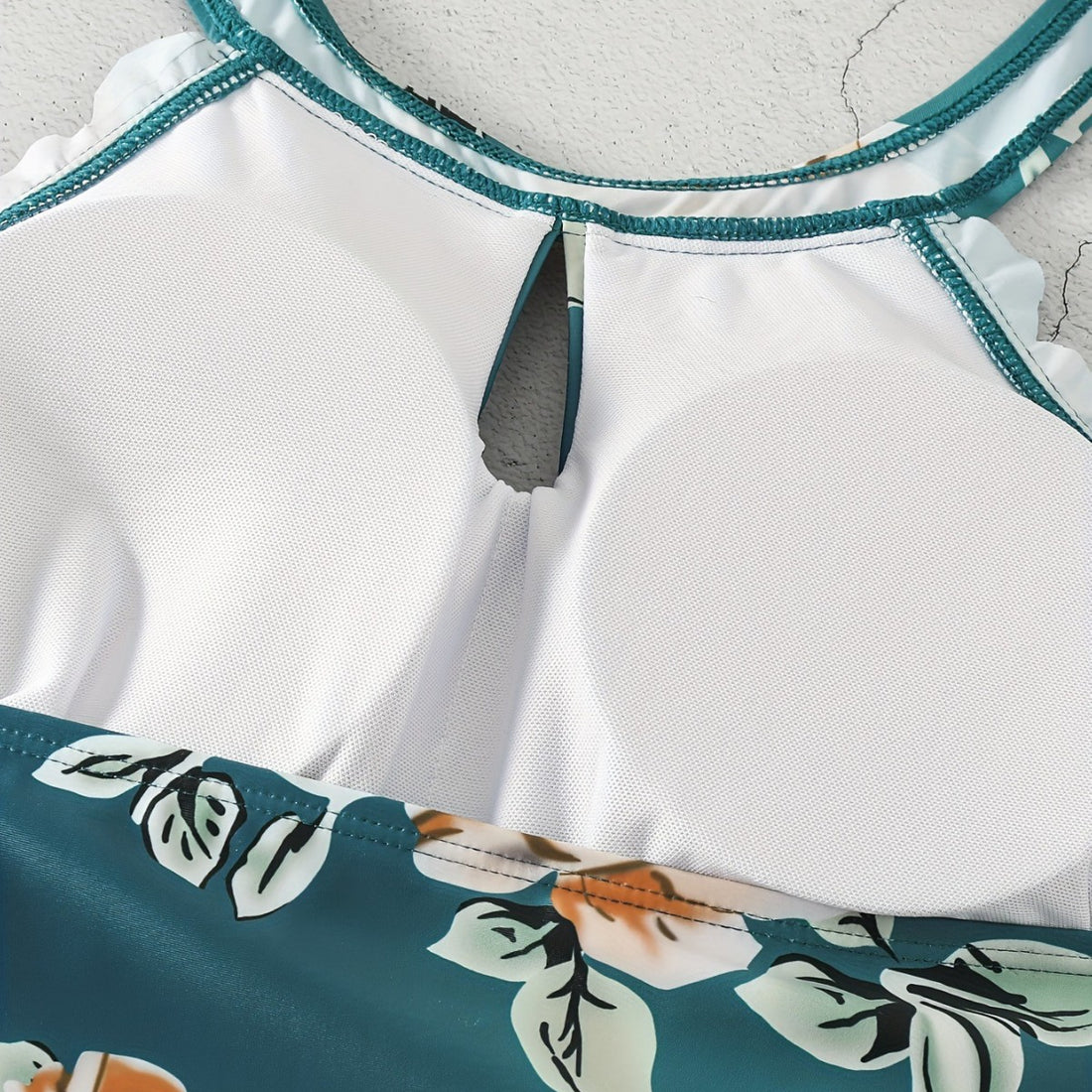 Damen Einteiliger Badeanzug mit elegantem Schnitt und floralem Design – Maréssa