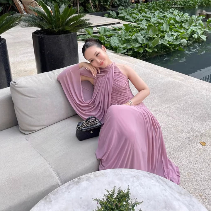 Damen Elegantes Abendkleid mit asymmetrischem Design und schicker Drapierung Echo Archiv