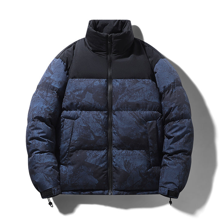 Herren Wattierte Steppjacke mit Camouflage‑Print, hohem Stehkragen & verstellbarem Saum Echoarchiv