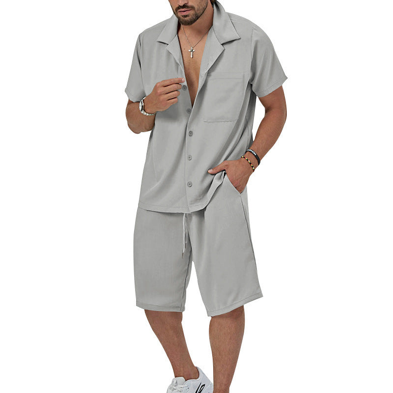 Herren Sommerliches Freizeit-Set mit Kurzarmhemd und lässigen Shorts Echoarchiv