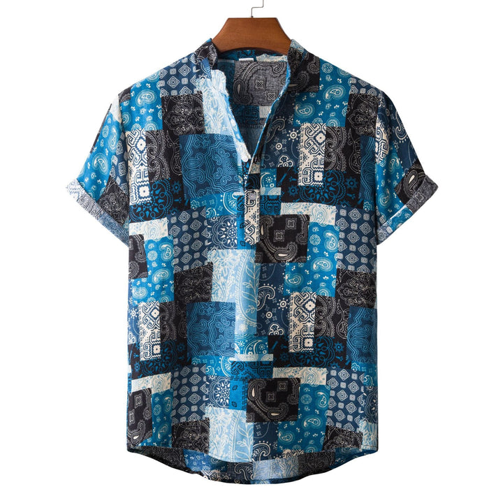 Herren Kurzarmhemd im bunten Patchwork-Design mit Henley-Ausschnitt Echoarchiv