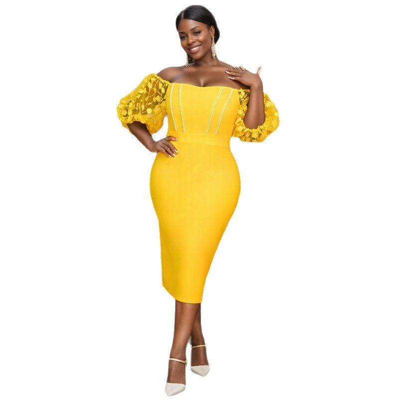 Damen figurbetontes Kleid mit verzierten Puffärmeln und Perlenakzenten Echo Archiv