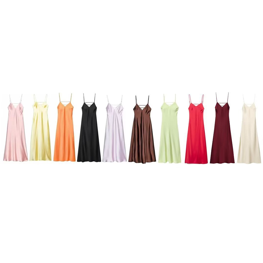 Damen Sommerliches Spaghettiträgerkleid mit schmeichelndem Schnitt und fließendem Stoff Echo Archiv