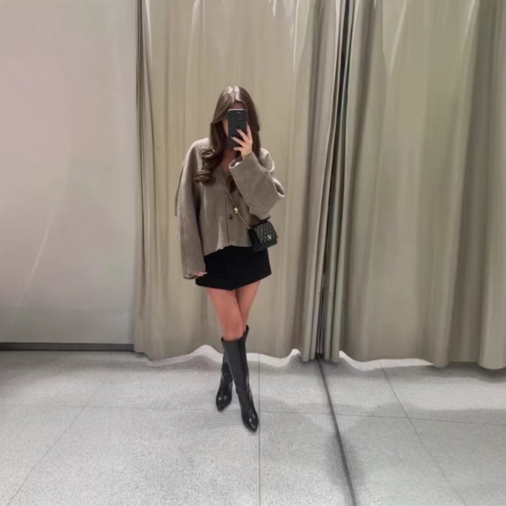 Damen Boxy Kurzjacke aus Wollmix mit V‑Ausschnitt und Zwei‑Knopf‑Verschluss Echo Archiv