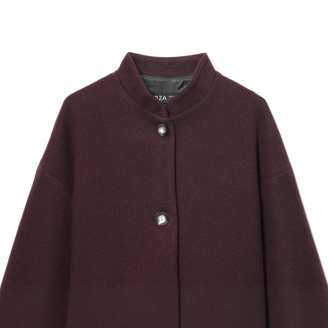 Damen langer Wollmantel mit Stehkragen, Druckknopfleiste, Bindegürtel und aufgesetzten Taschen – Montévia