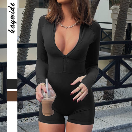 Damen figurbetonter Zip-Body mit tiefem V-Ausschnitt, Raglanärmeln, Daumenloch und High-Waist-Shortschnitt – Bodéline