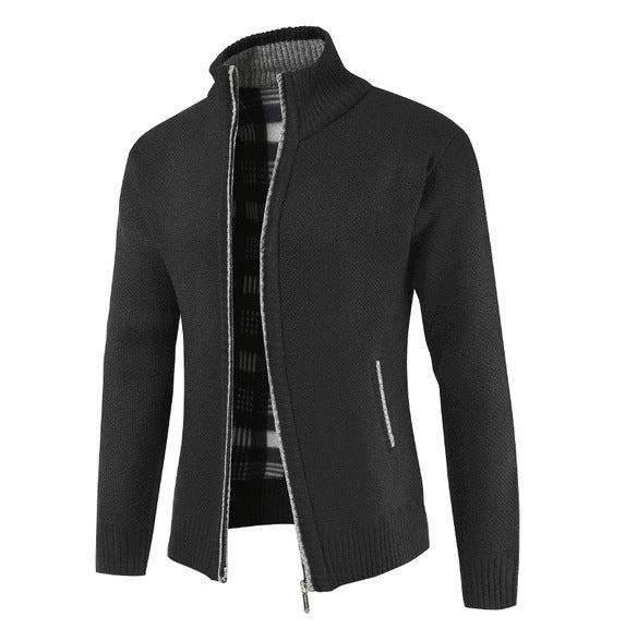Herren Strickjacke mit hohem Kragen und seitlichen Taschen Echoarchiv