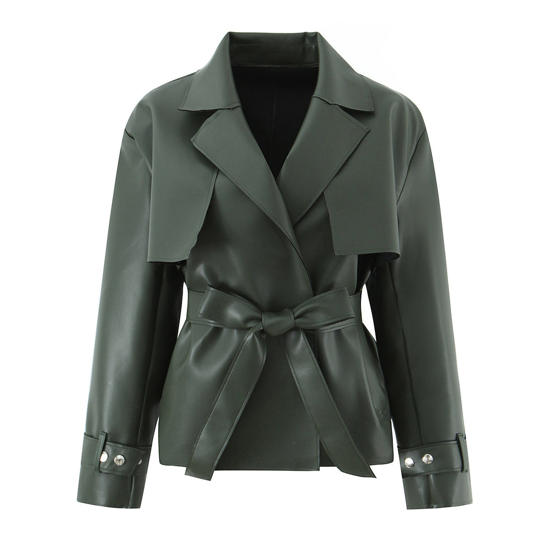 Damen Taillierter Kurzer Trenchcoat aus veganer Lederoptik mit Bindegürtel und Cape-Detail Echoarchiv