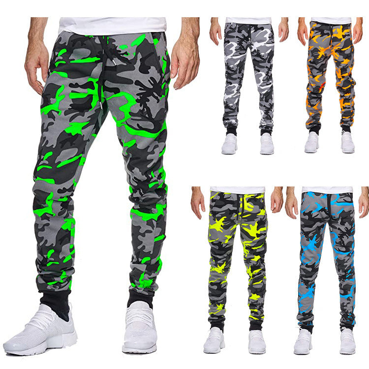 Herren Cargohose mit trendigem Camouflage-Design und elastischem Bund Echoarchiv