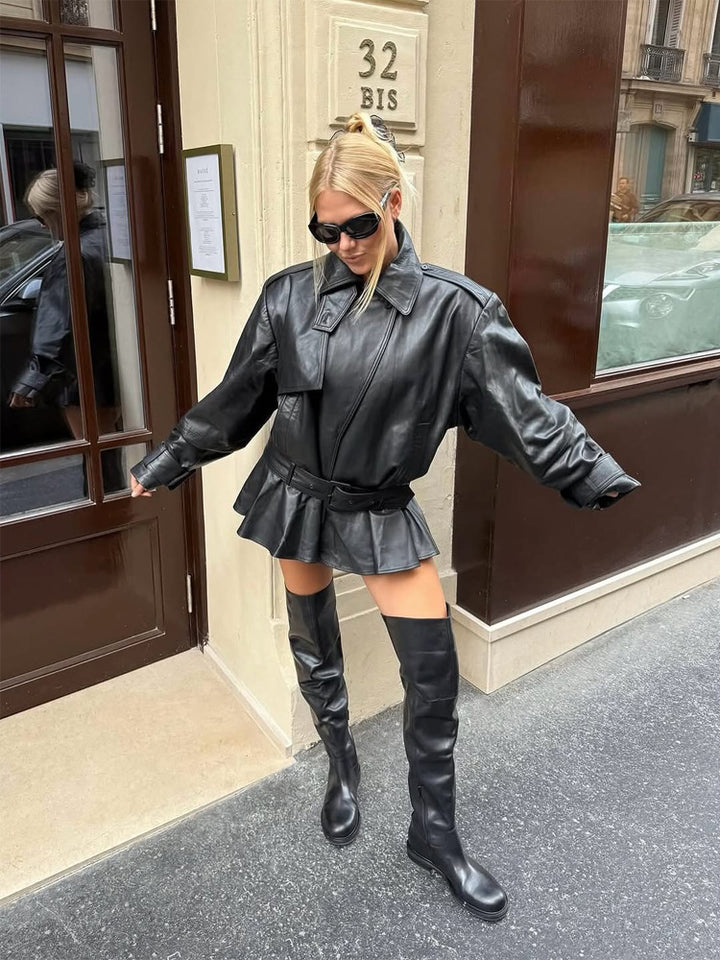 Damen Oversize-Lederjacke mit taillierendem Bindegürtel und Volant-Saum Echoarchiv