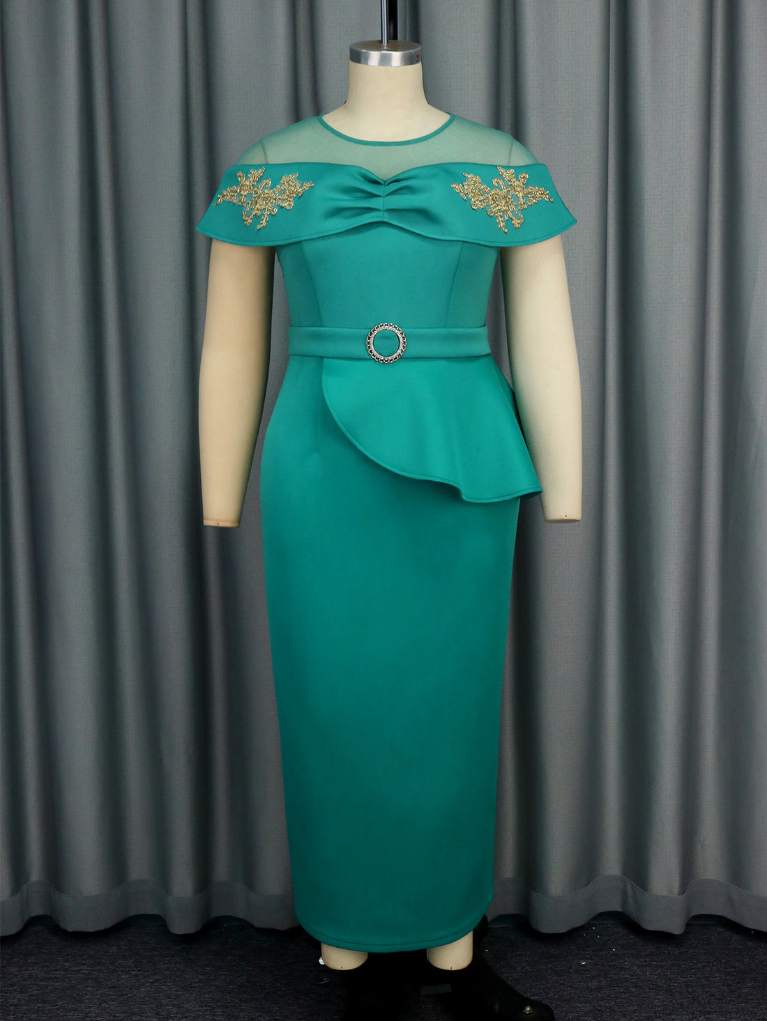 Damen elegantes Wickelkleid mit Schnitt- und Rüschenakzenten – Élara