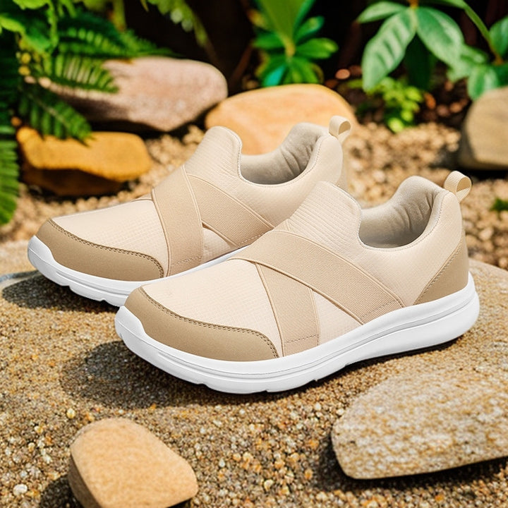 Damen nan elastischer Slip-On Komfort-Sneaker mit atmungsaktivem Strickoberteil, gekreuzten Stretchriemen und dämpfender EVA-Sohle Echo Archiv