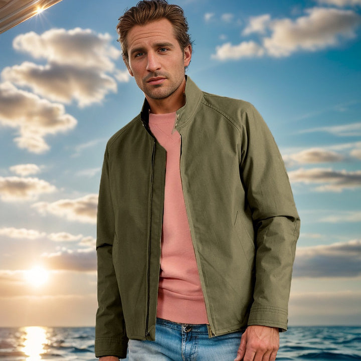 Herren elegante Steppjacke mit hohem Kragen und praktischen Taschen Echoarchiv