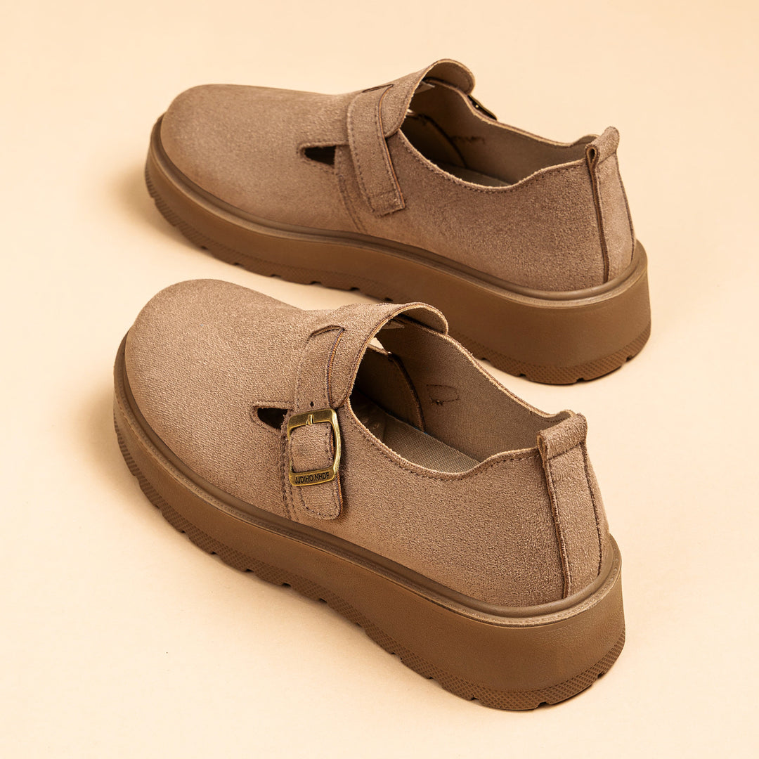 Damen nan Plateau-Mary-Jane Slipper mit Velourslederoberfläche und verstellbarer Metallschnalle Echo Archiv