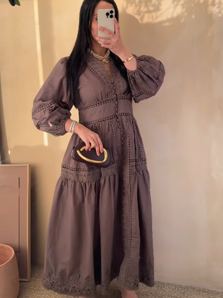 Damen Maxikleid im Boho‑Stil mit Spitzeneinsätzen, Knopfleiste und Ballonärmeln Echoarchiv