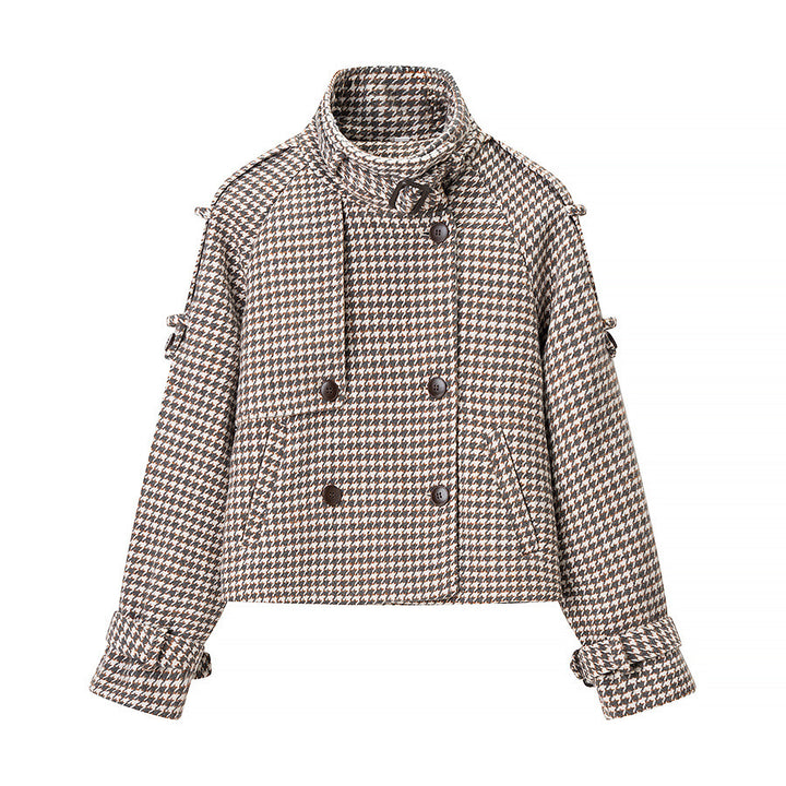 Damen Kurze zweireihige Boxy‑Jacke im Hahnentritt mit hohem Stehkragen und dekorativen Schnallen Echoarchiv