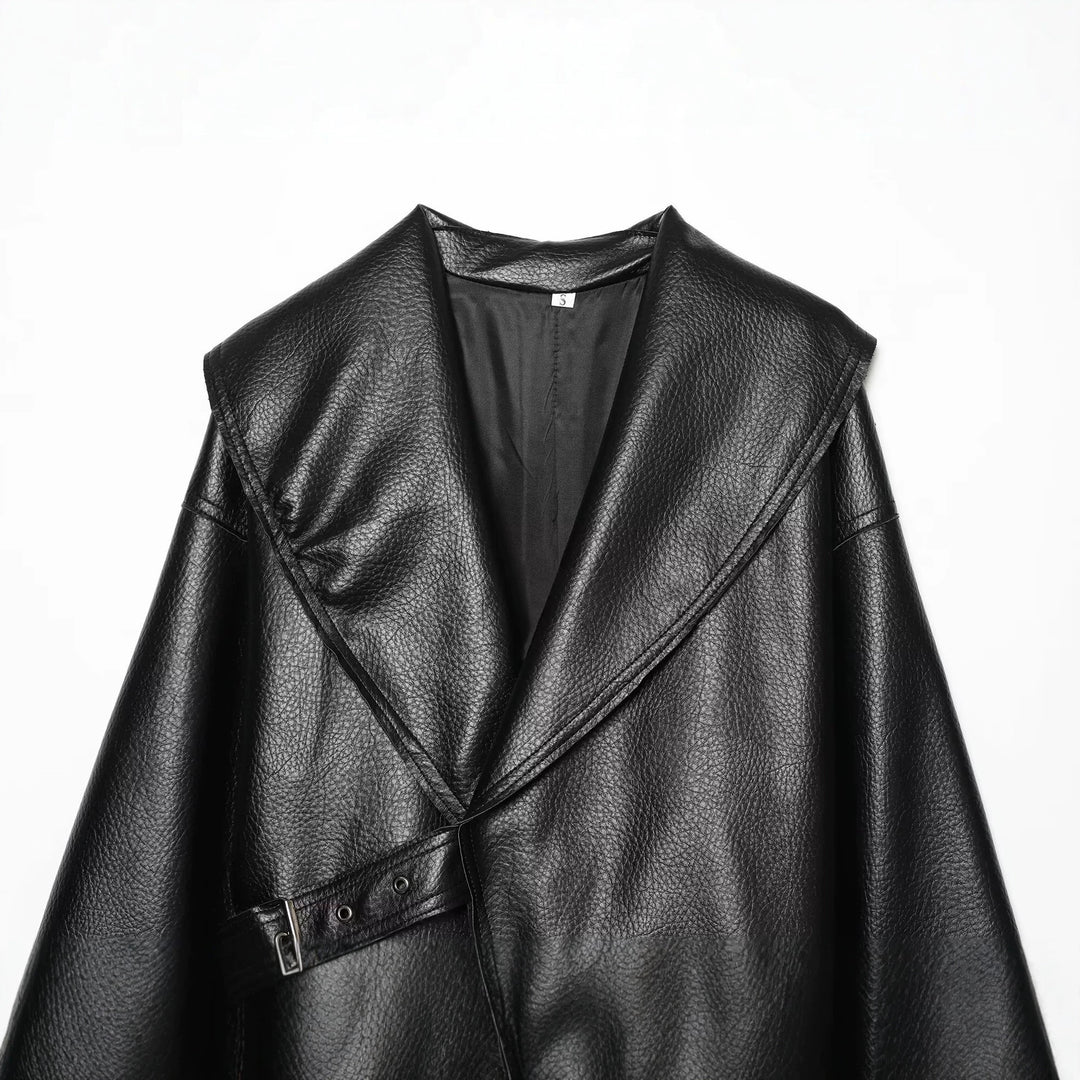 Damen Kurzjacke in Lederoptik mit großem Schalkragen, Wickelgürtel und strukturierter Oberfläche Echo Archiv
