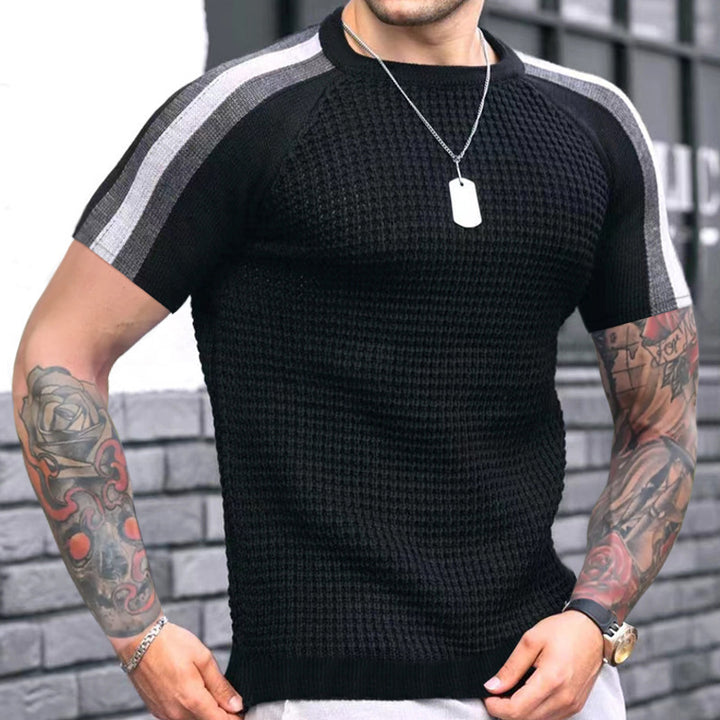 Herren sportliches Kurzarmstrickoberteil mit modischen Streifen Echoarchiv