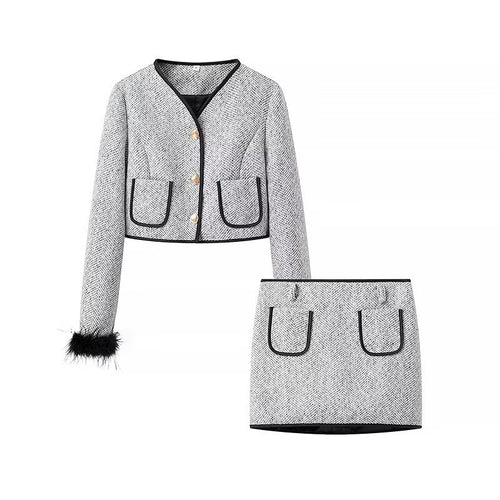 Damen Zweiteiliges Bouclé‑Tweed‑Set mit kurzem Blazer, Zierknöpfen und Minirock Echo Archiv