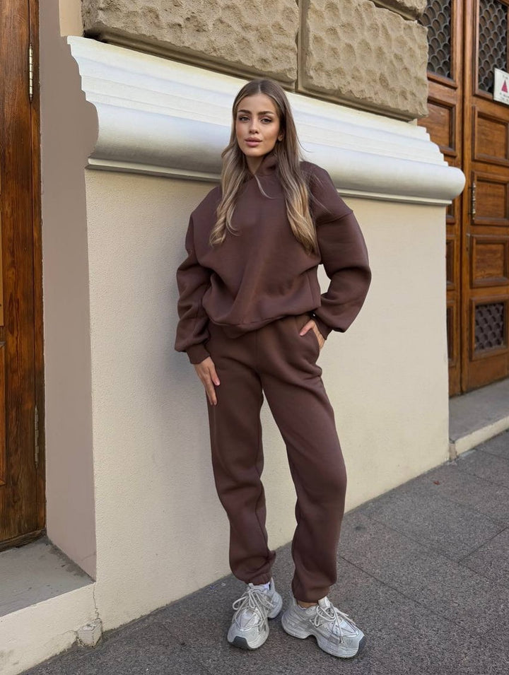 Damen Oversized-Fleece-Sweatset mit Kapuze und konisch zulaufender Jogginghose – Avérine
