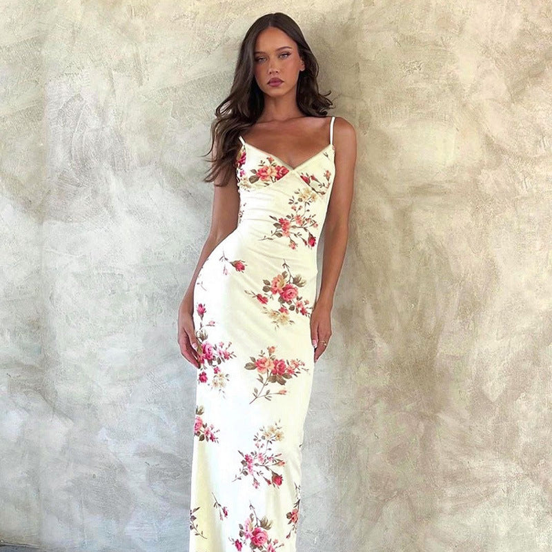 Damen elegantes Maxikleid mit zarten Rüschen und tiefem V-Ausschnitt Echo Archiv