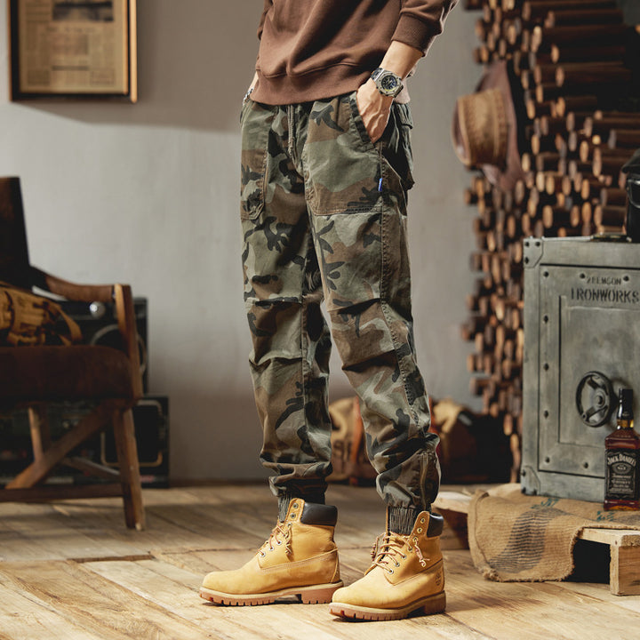 Herren Camouflage-Cargojogger aus robustem Ripstop mit Tunnelzugbund, Kniefalten und elastischen Bündchen Echo Archiv