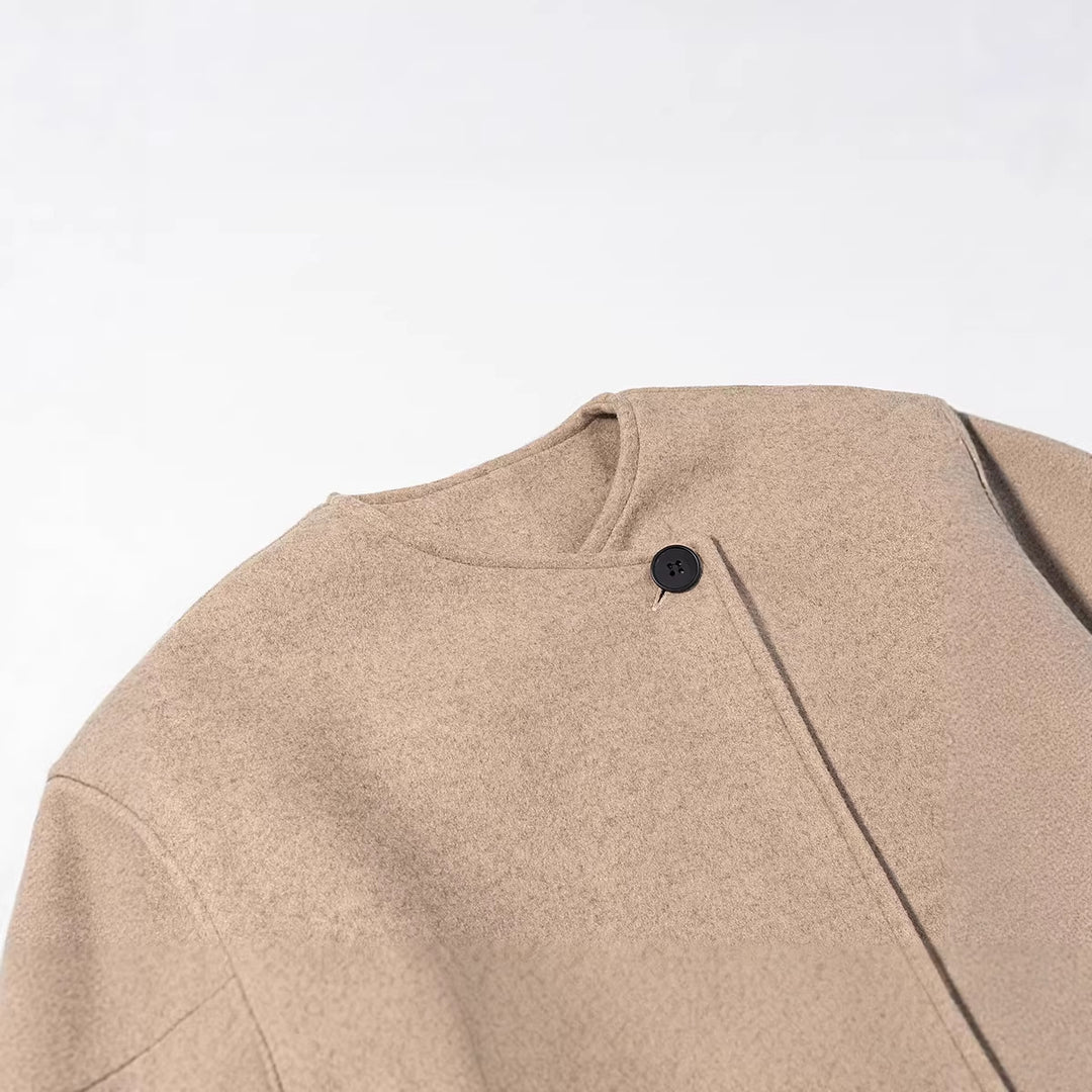 Damen Kurz geschnittene Wollmix-Boxy-Jacke mit asymmetrischer Knopfleiste Echo Archiv