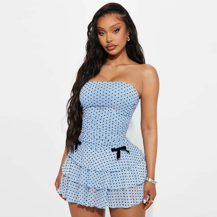 Damen Verspieltes Minikleid mit Rüschen und offenen Trägern Echo Archiv