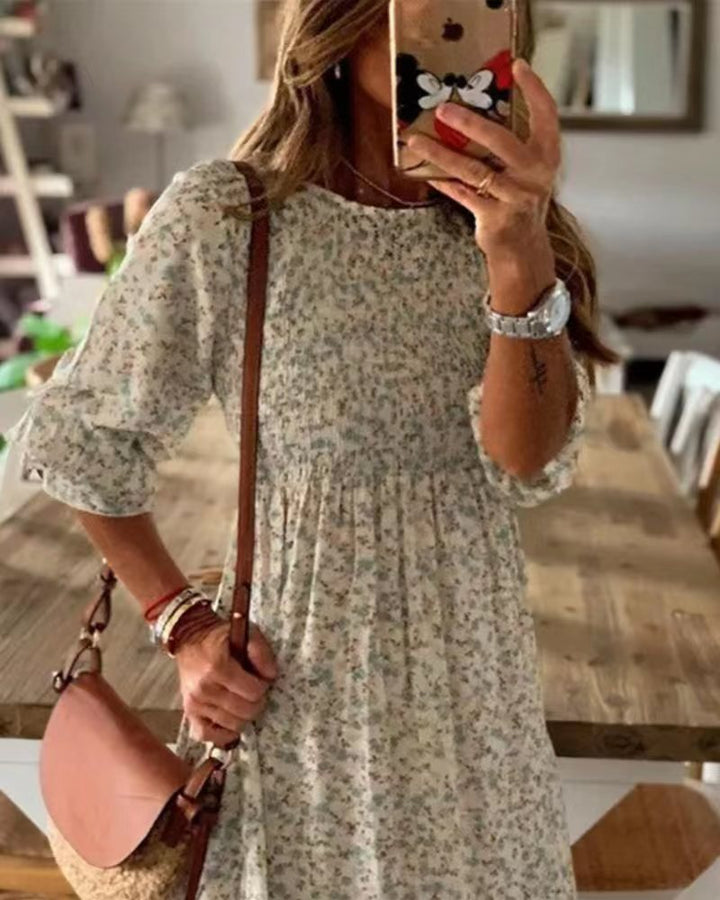 Damen nan lockerfallendes Babydoll-Midikleid mit geraffter Unterbrust, überschnittenen Dreiviertelärmeln und feinem Blumenprint Echo Archiv
