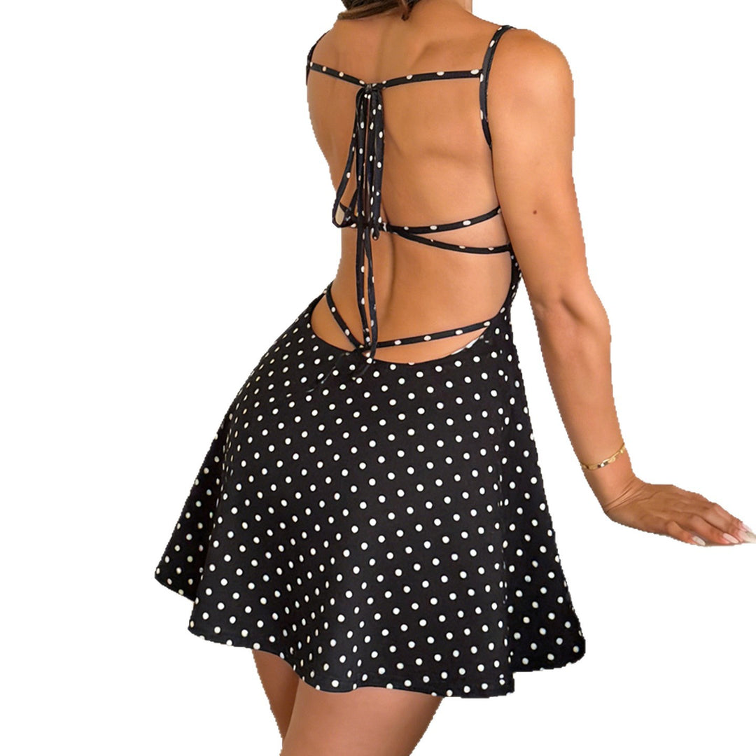 Damen verspieltes Sommerkleid mit Spaghettiträgern und tailliertem Schnitt Echo Archiv