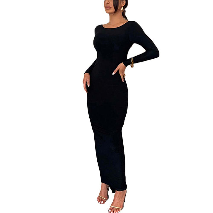 Damen enganliegendes Maxikleid mit langen Ärmeln figurbetonter Stretch-Silhouette und U-Boot-Ausschnitt – Valéora