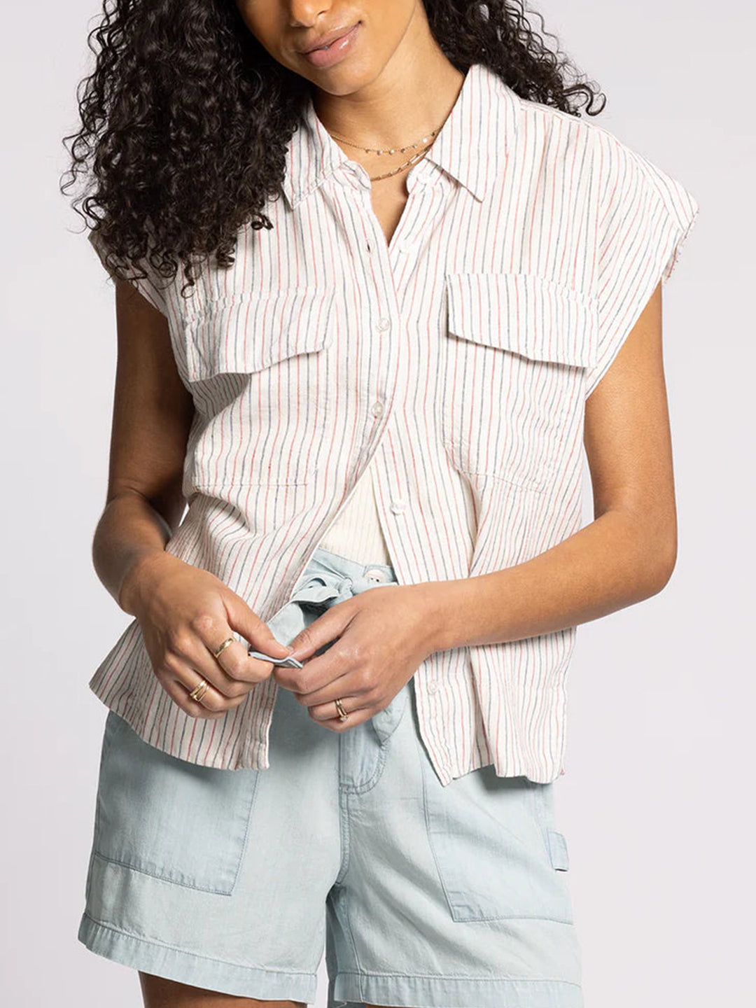 Damen Kurzarm Hemdbluse mit praktischen Pattentaschen Echo Archiv