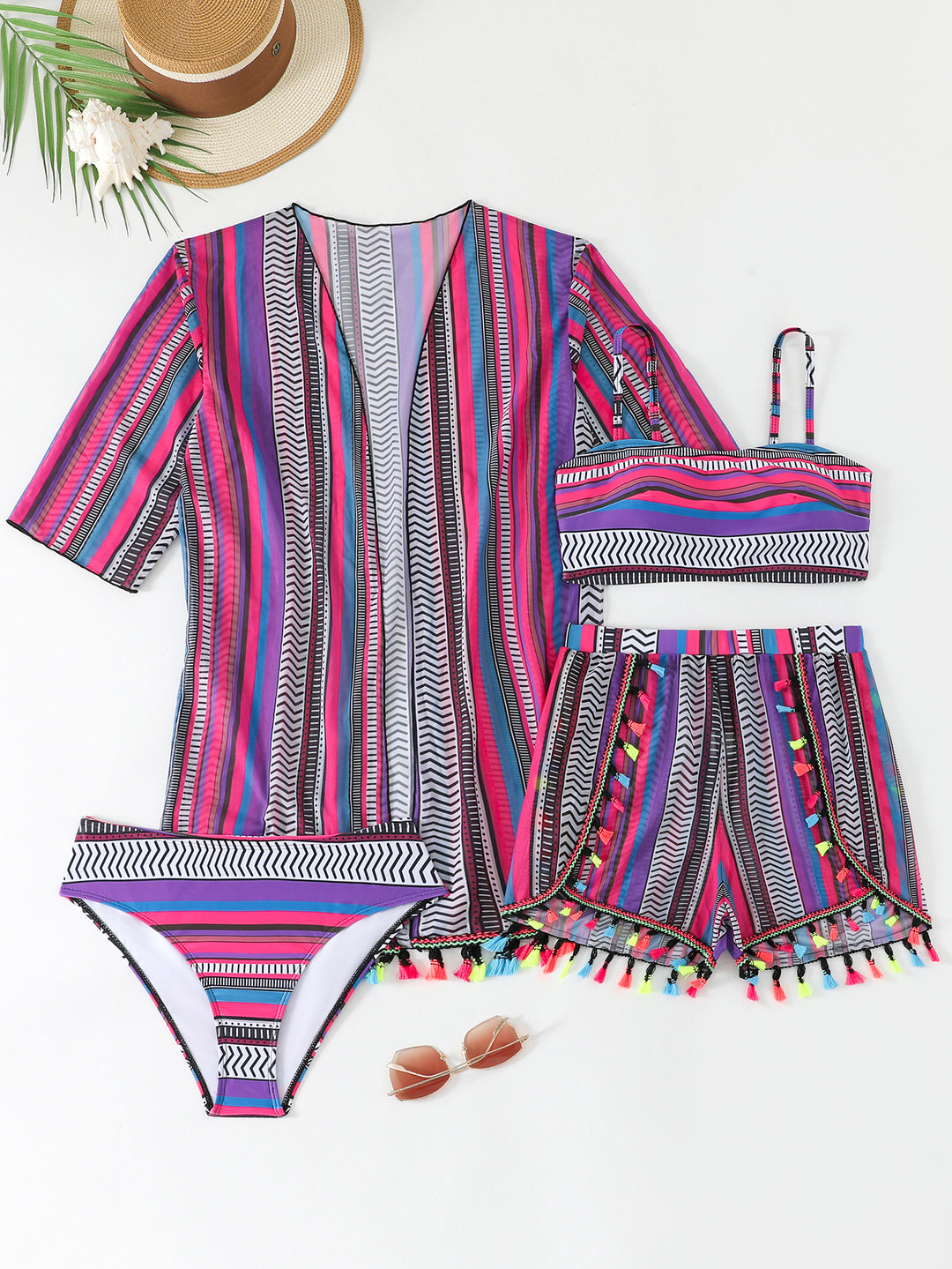 Damen Strandoutfit mit modischer Tunika und Shorts Echo Archiv