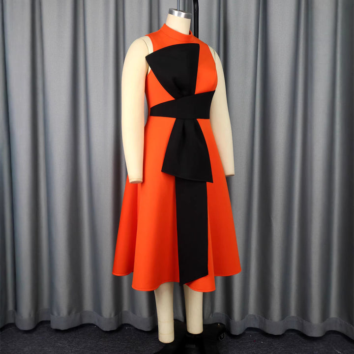 Damen Elegantes Midi-Kleid mit asymmetrischem Schnitt und voluminösem Schleifenakzent Echo Archiv