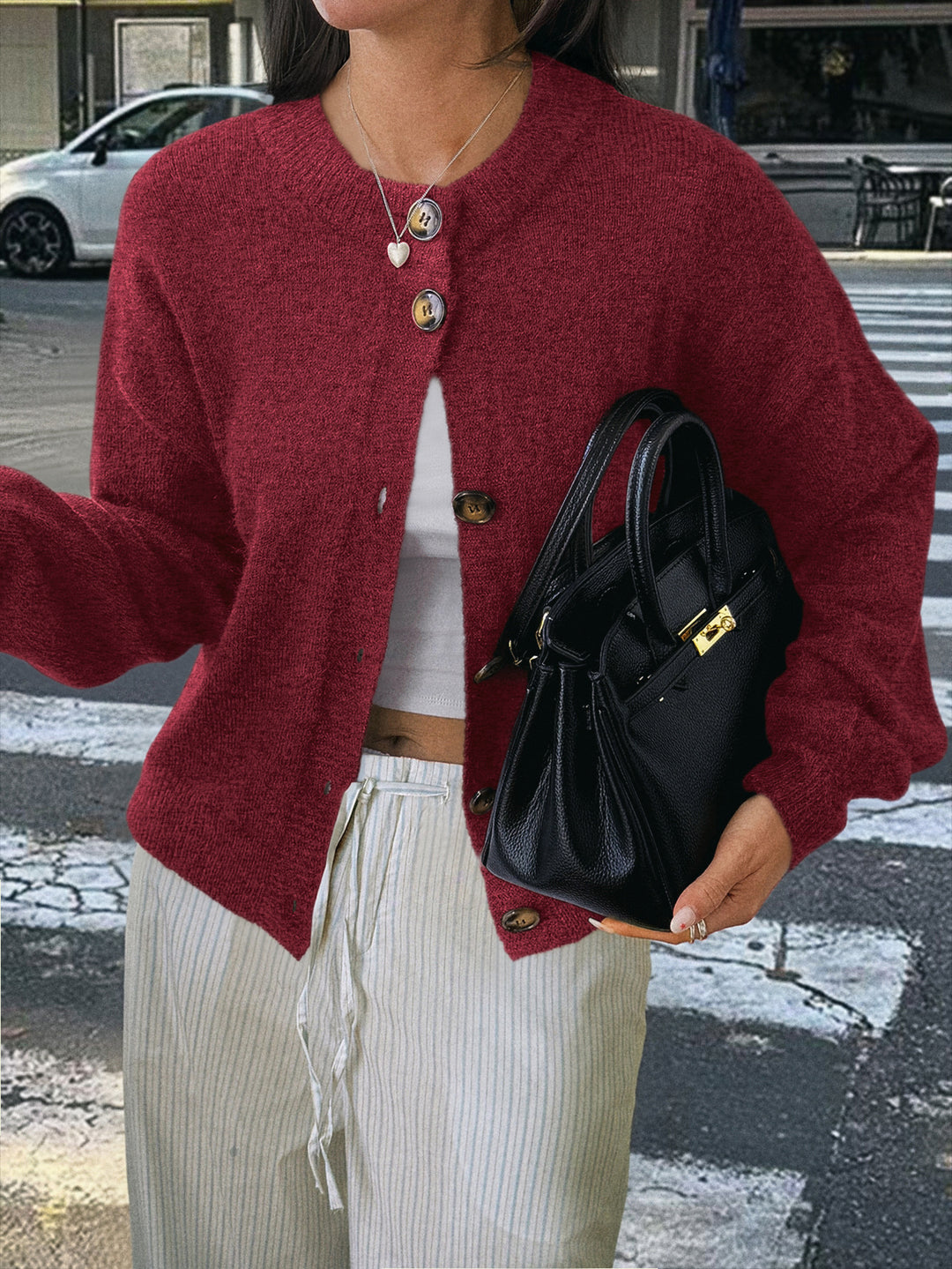 Damen kuscheliger Oversize-Strickcardigan mit Hornknopf-Leiste und Rundhalsausschnitt – Veloura