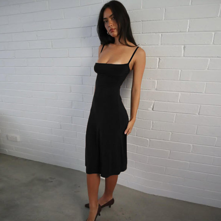 Damen Elegantes Maxikleid mit Spaghettiträgern und figurbetontem Schnitt Echo Archiv