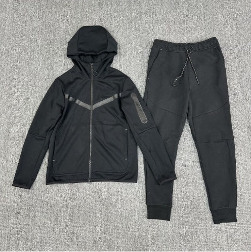 Herren modernes Trainingsanzug-Set mit ergonomischem Schnitt und atmungsaktiven Materialien Echoarchiv