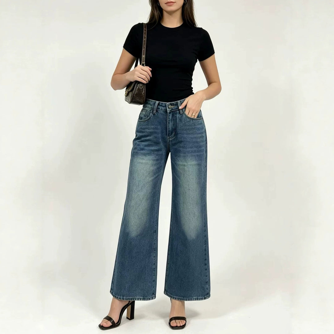 Damen nan High‑Waist Flared-Jeans mit weitem Bein, taillierender Bundnaht und dezenter Used-Struktur Echo Archiv