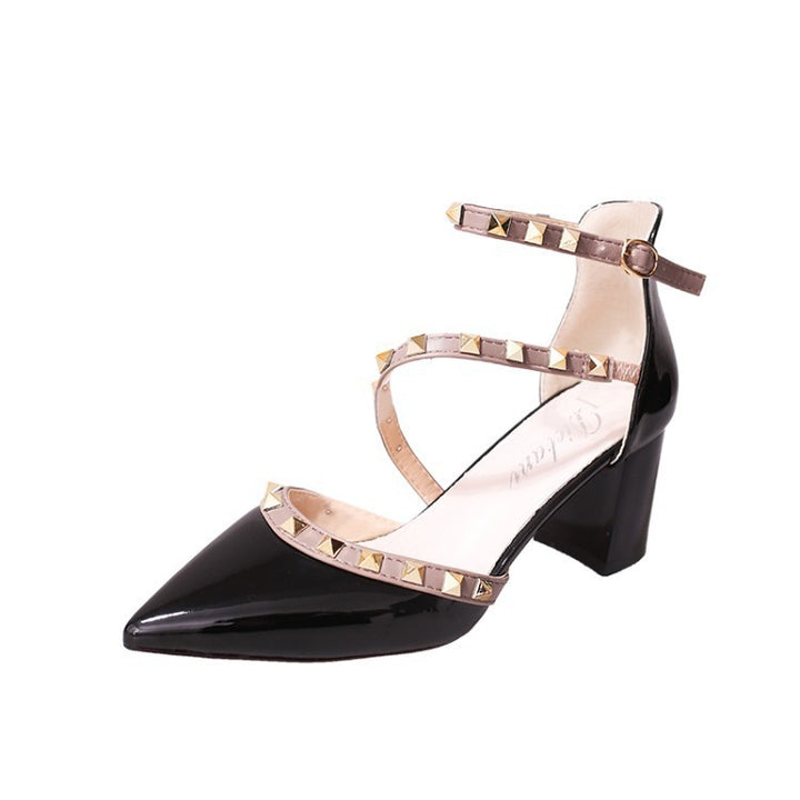 Damen nan Riemchen‑Pumps mit Nietenapplikation, spitzer Zehenpartie und mittelhohem Blockabsatz Echo Archiv