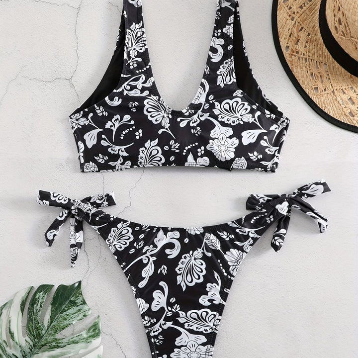 Damen Triangel-Bikini mit verspieltem Knoten-Detail Echo Archiv
