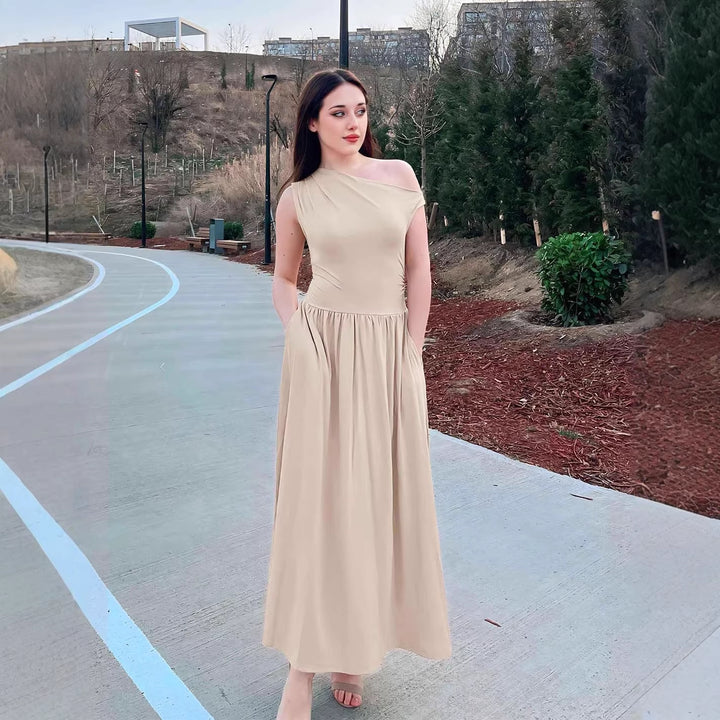 Damen Asymmetrisches Maxikleid mit One-Shoulder, Taillenbetonung und Seitentaschen Echo Archiv