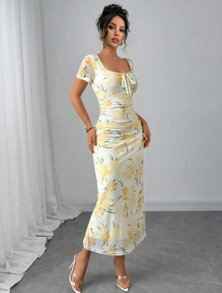 Damen Maxikleid mit floralen Mustern und dekorativem Wickeldetail Echo Archiv