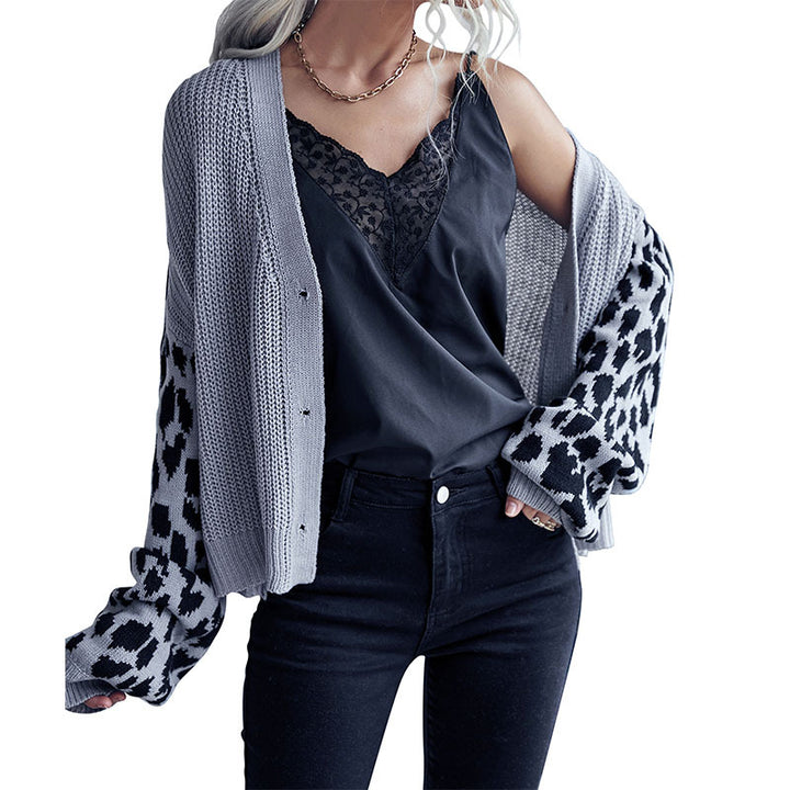 Damen Oversize Strickcardigan mit Leopardenmuster-Ärmeln und V‑Ausschnitt Echoarchiv